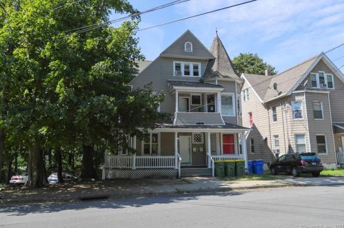 143 Waterville St, Waterbury, CT 06710-1862