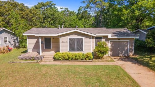 3747 Kris St, Fort Worth TX  76180-1509 exterior