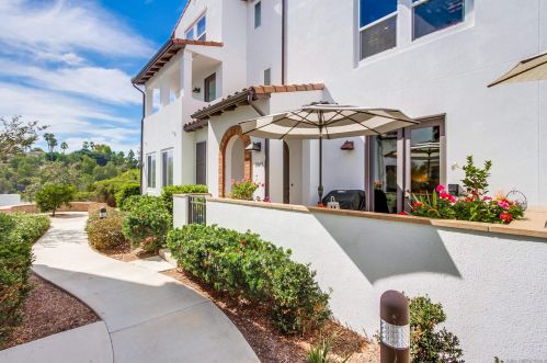 1843 Arroyo Willow Ln, Carlsbad, CA 92011-4083