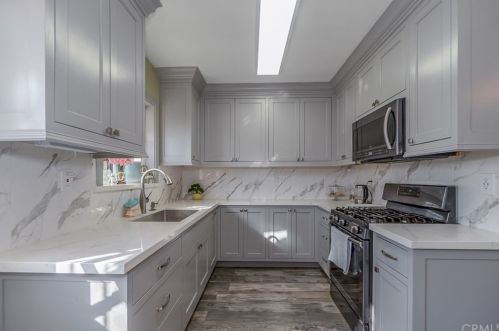 424 Peach St, Compton, CA 90222-3930