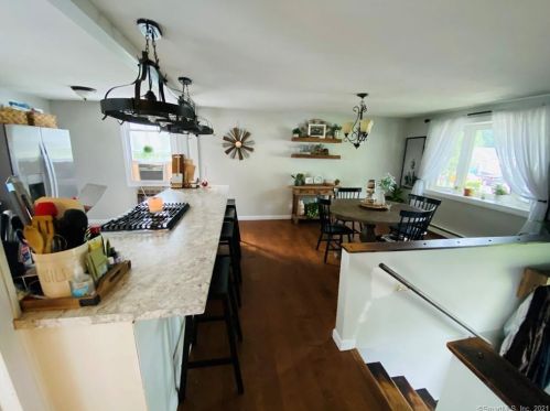 39 River Ln, Killingly, CT 06239-2627