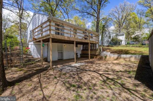 106 Park Dr, Charlottesville, VA 22901-2504