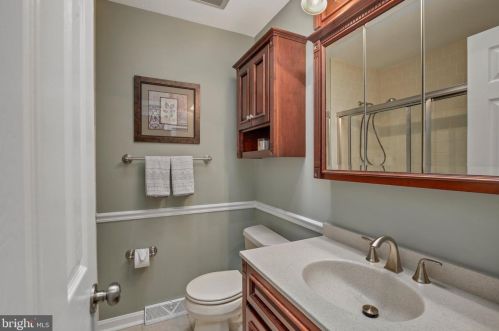 176 Berrywood Dr, Severna Park MD 21146-2033 exterior