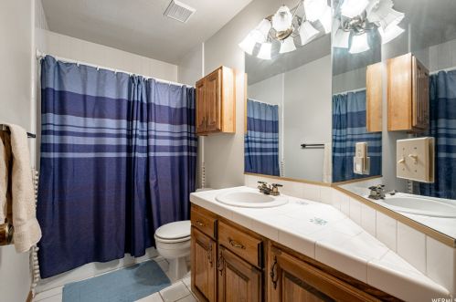 1821 Dammeron Vly, Saint George UT 84783-5156 exterior