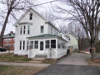 18 Railroad Ave, Rochester, NH 03839-5227