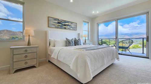 4126 Papu Cir, Honolulu HI  96816-4837 exterior