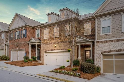 152 Barkley Ln, Atlanta, GA 30328-5464