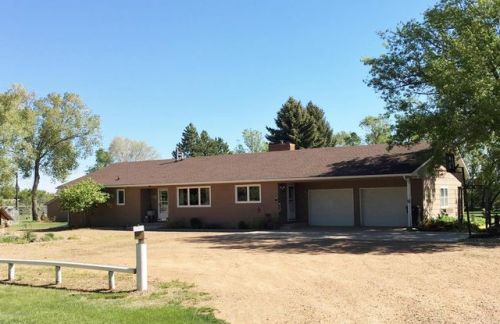 637 Palm Beach Rd, Dickinson, ND 58601-7309