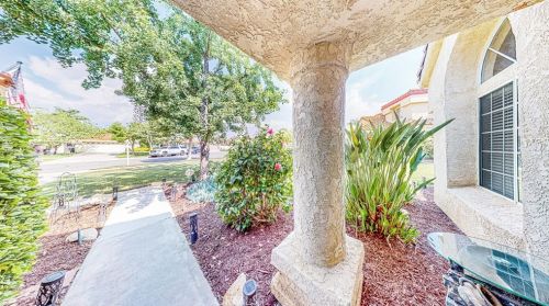 1025 Jasmine St, Redlands CA  92374-4925 exterior
