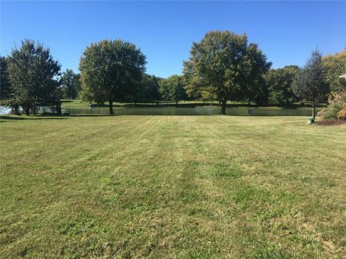 2217 Lake Dr, New Athens, IL 62264-3321