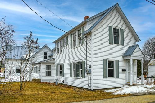 47 Beal St, Norway, ME 04268-5731
