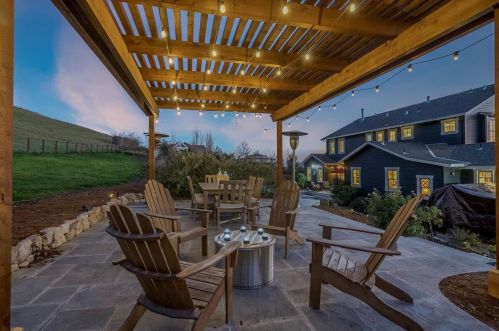 7670 Crews Rd, Gilroy CA  95020-9558 exterior