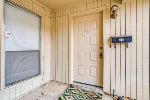 5947 Chimney Wood Cir, Fort Worth TX  76112-3030 exterior