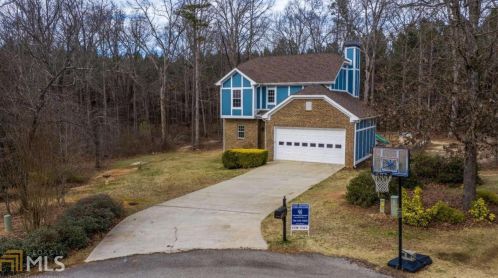 76 Queen Cir, Hartwell, GA 30643-4793