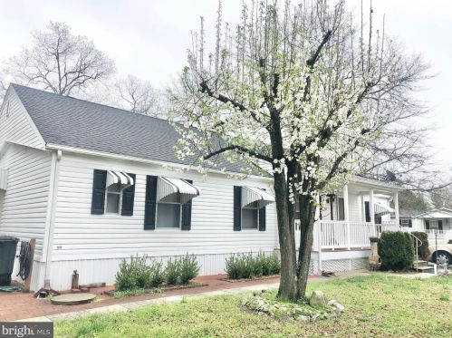 341 Holiday St, Fruitland, MD 21826-1811