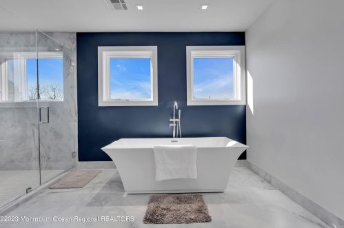 171 Wall St, Tinton Falls NJ  07724-2416 exterior