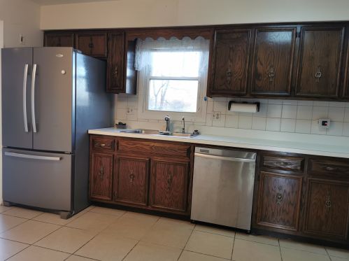 865 Boone Dr, Carol Stream IL  60188-9304 exterior