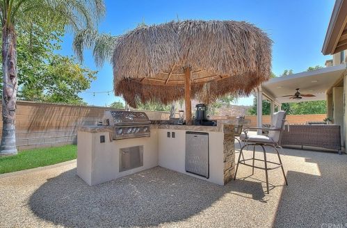 10815 Portofino Ln, Riverside CA  92503-5213 exterior