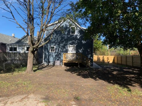 252 Douglas St, Hammond IN 46320-3915 exterior