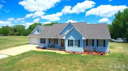 131 Teel Ln, Beverly Manor, IL 61571-1073