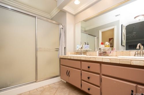 11421 Rancho Del Oro Dr, Riverside CA  92505-3582 exterior