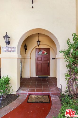 1437 Mountain St, Glendale CA  91207-1259 exterior