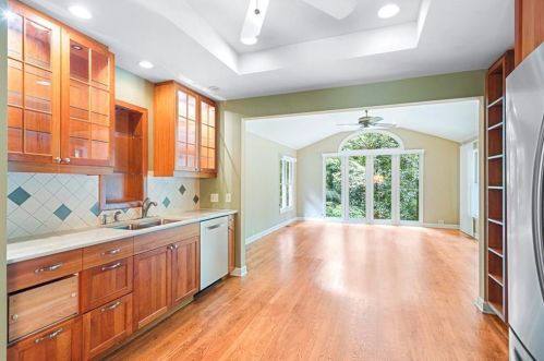 152 Burdette Rd, Atlanta GA  30327-4804 exterior