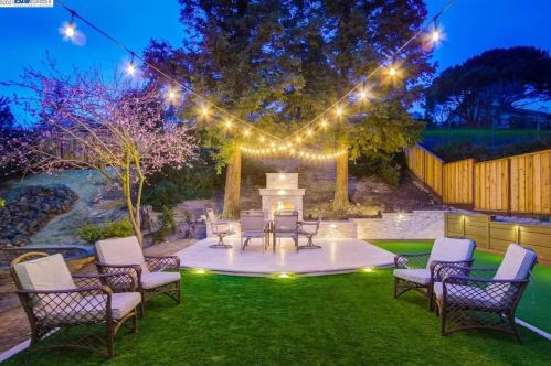 11428 Rothschild Pl, Pleasanton, CA 94568-3526