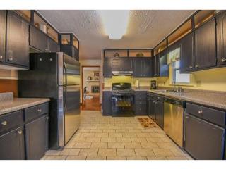 108 Shadowwood Ln, Elizabethton, TN 37643-4169