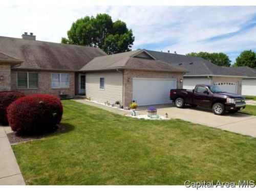 640 Oakbrook Ave, Chatham, IL 62629-9683