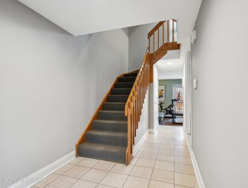 602 Loomis St, Chicago, IL 60607-3312