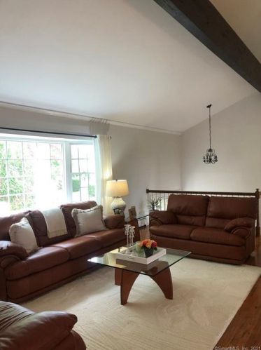 250 Barn Hill Rd, Upper Stepney, CT 06468-2015