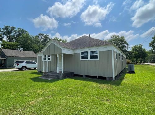 817 Valderas St, Angleton TX  77515-4539 exterior