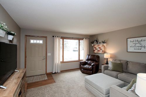 16875 200th St, Cedar Mills, MN 55350-5626