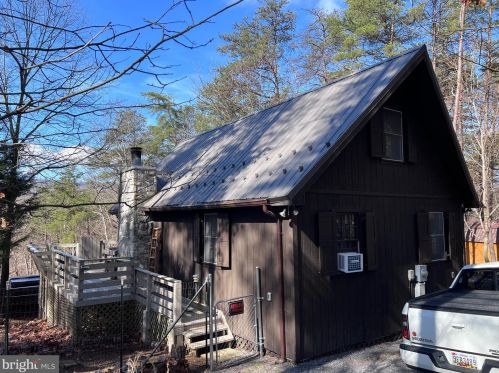 75 Ruffed Grouse Ln, Berkeley Springs WV  25411-5287 exterior