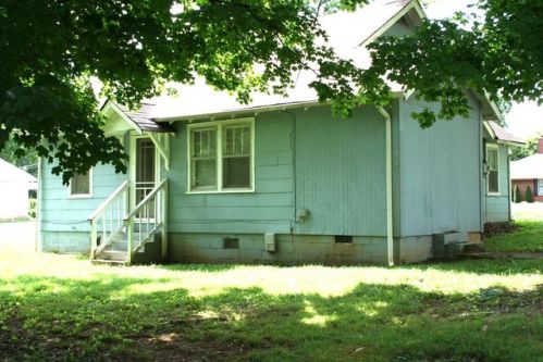 2520 Yearwood Ave, Murfreesboro, TN 37130-4144