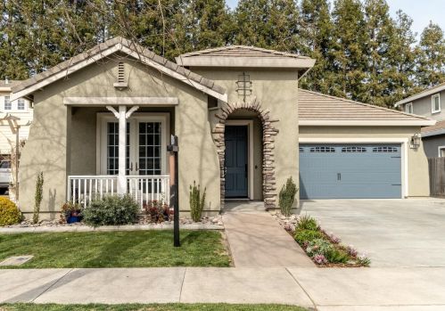 1443 Estrella Way, Turlock, CA 95382-8633