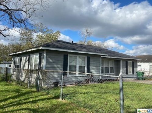 803 Goldman St, Victoria, TX 77901-6914