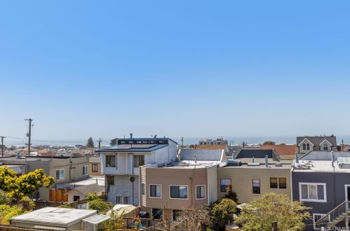 1767 40th Ave, San Francisco CA  94122-4039 exterior