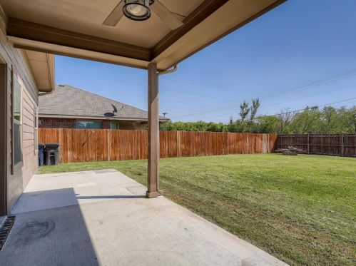 5009 Grayson Rdg Dr, Fort Worth TX  76179 exterior