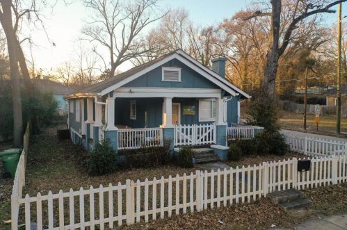1113 Metropolitan Pkwy, Atlanta GA  30310-3577 exterior