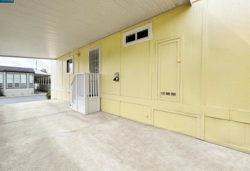 31 Terrace Dr, Concord CA  94518-2058 exterior