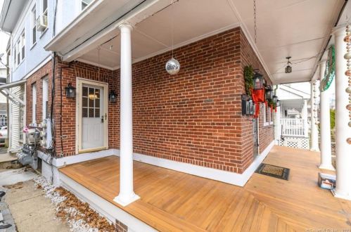 66 Lexington Ave, Norwalk CT  06854-4325 exterior