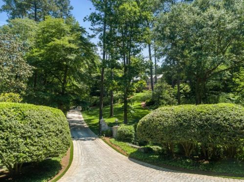 3015 Andrews Dr, Atlanta GA  30305-2001 exterior