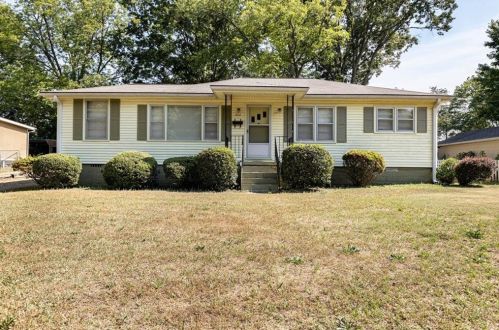 464 Hyde Dr, Marietta, GA 30060-1476