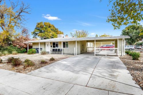 502 Oeste Dr, Davis, CA 95616-3521