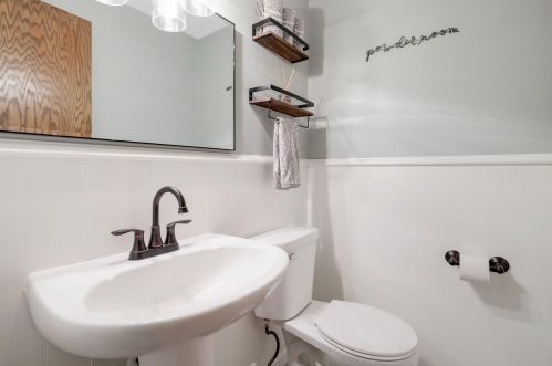 176 Cimarron Rd, Saint Paul MN  55124-9723 exterior