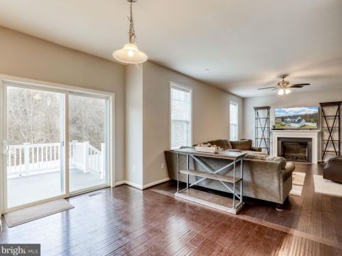 365 Chickamauga Dr, Harpers Ferry WV 25425-3633 exterior