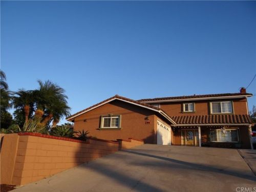 10136 Wells Ave, Riverside CA  92503-2946 exterior