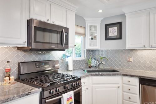 260 Brookside Ct, Anaheim CA  92808-1204 exterior
